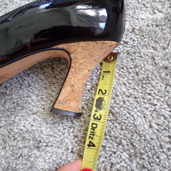 Anyi Lu Italian black patent leather pumps 37.5 - Picture 9 of 11